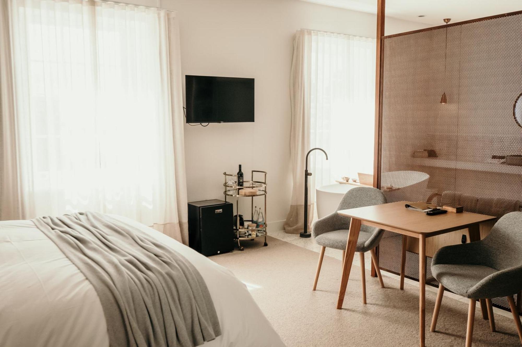 The Oak & Anchor Hotel Port Fairy Luaran gambar A room at the hotel