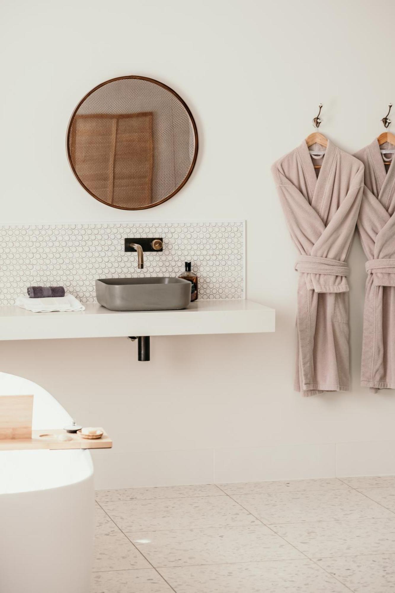 The Oak & Anchor Hotel Port Fairy Luaran gambar Bathroom