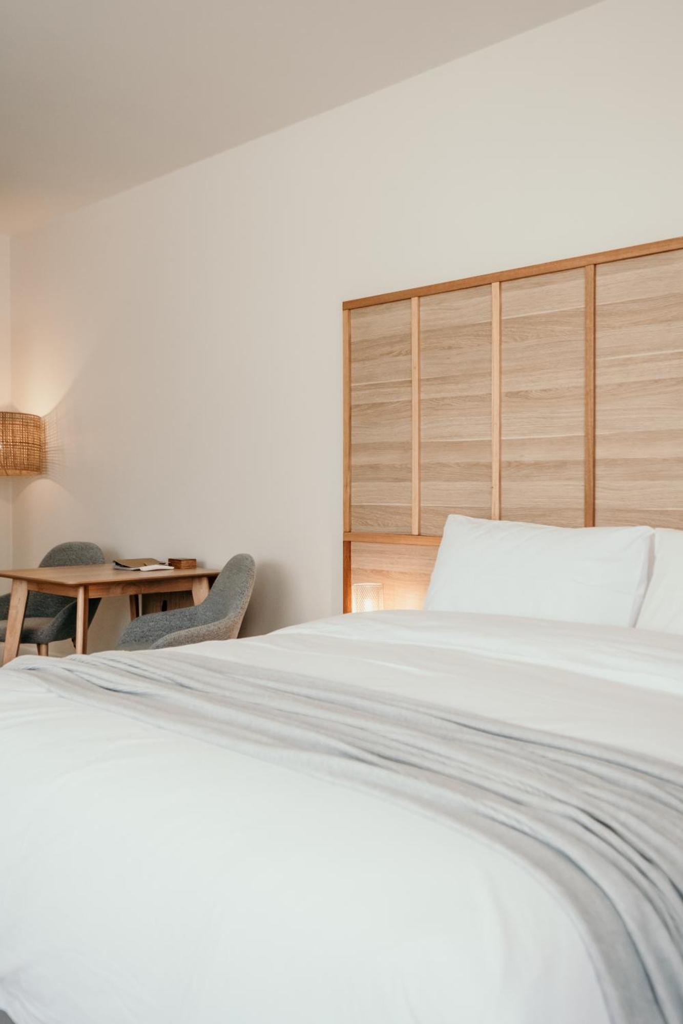 The Oak & Anchor Hotel Port Fairy Luaran gambar A room at the hotel